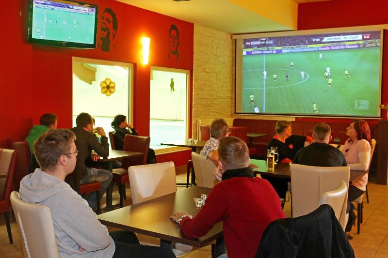 Bar & Lounge