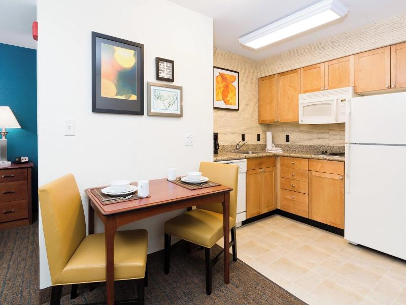 Residence Inn Baton Rouge Towne Center At Cedar Lo image