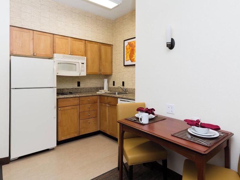 Residence Inn Baton Rouge Towne Center At Cedar Lo image