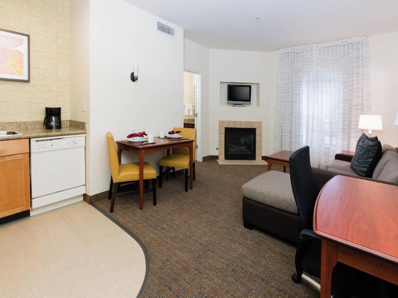 Residence Inn Baton Rouge Towne Center At Cedar Lo image