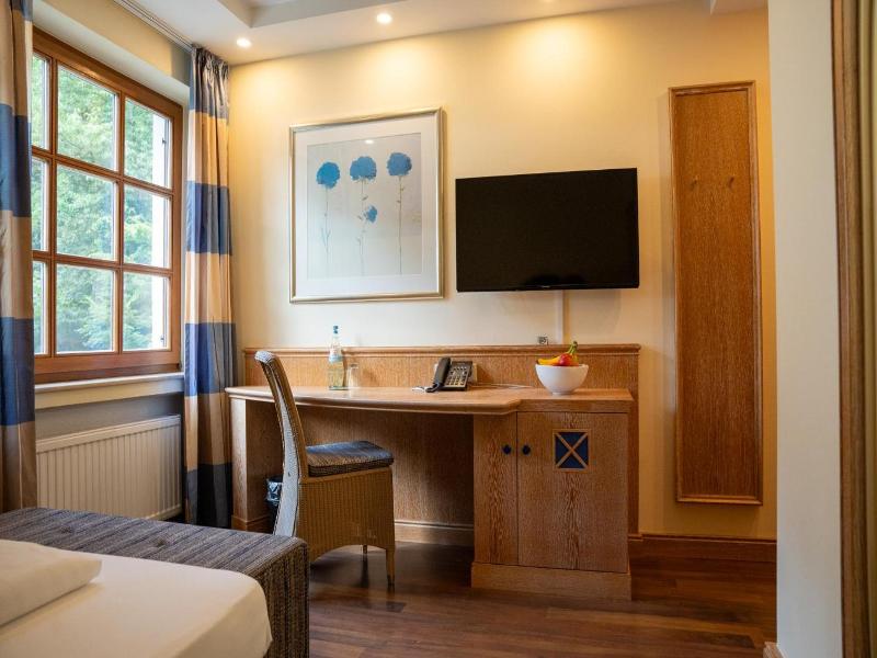 Ringhotel Der Waldkater image