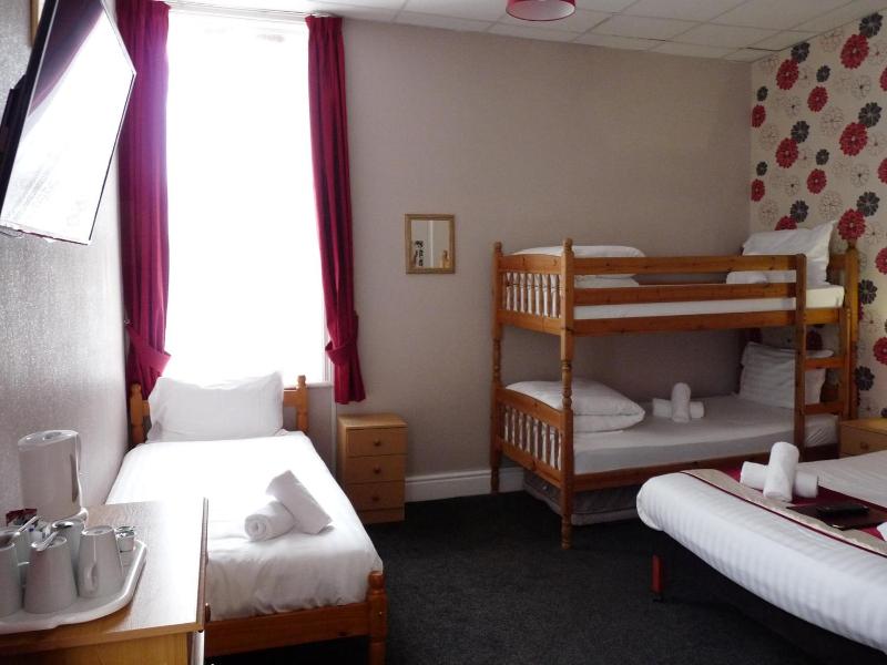 Hilbre Hotel — general view