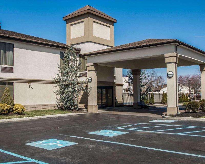 Quality Inn & Suites Nj State Capital Area image