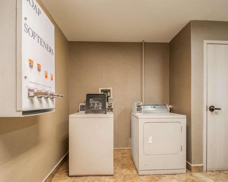 Quality Inn & Suites Nj State Capital Area image