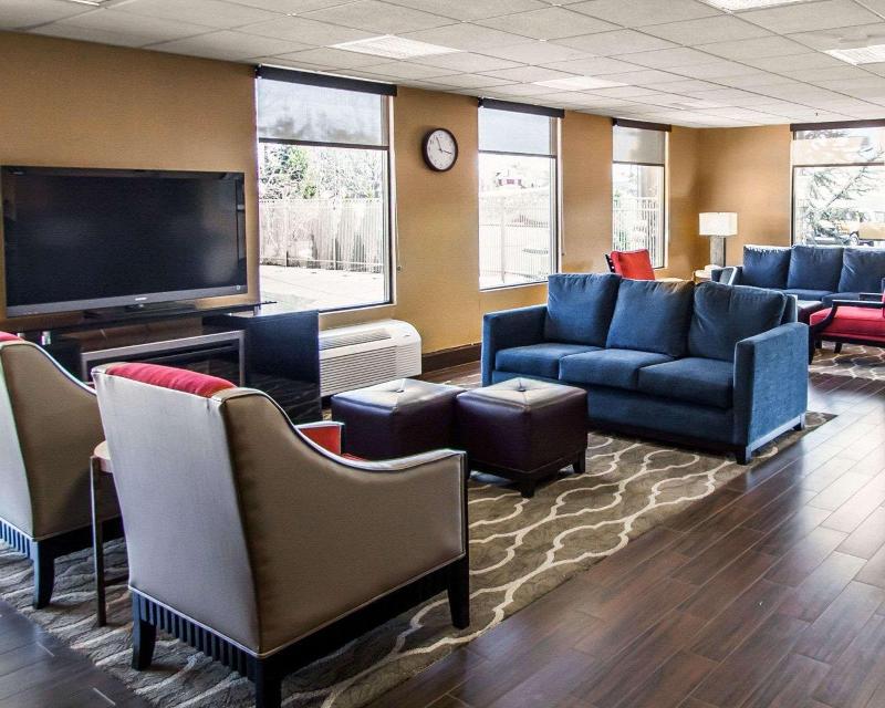 Quality Inn & Suites Nj State Capital Area image