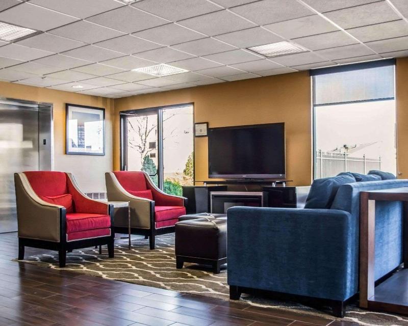 Quality Inn & Suites Nj State Capital Area image