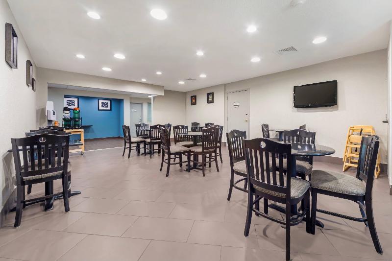 Quality Inn & Suites Nj State Capital Area image