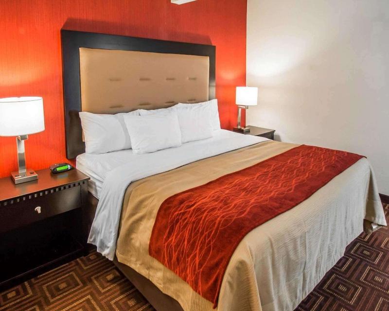 Quality Inn & Suites Nj State Capital Area image