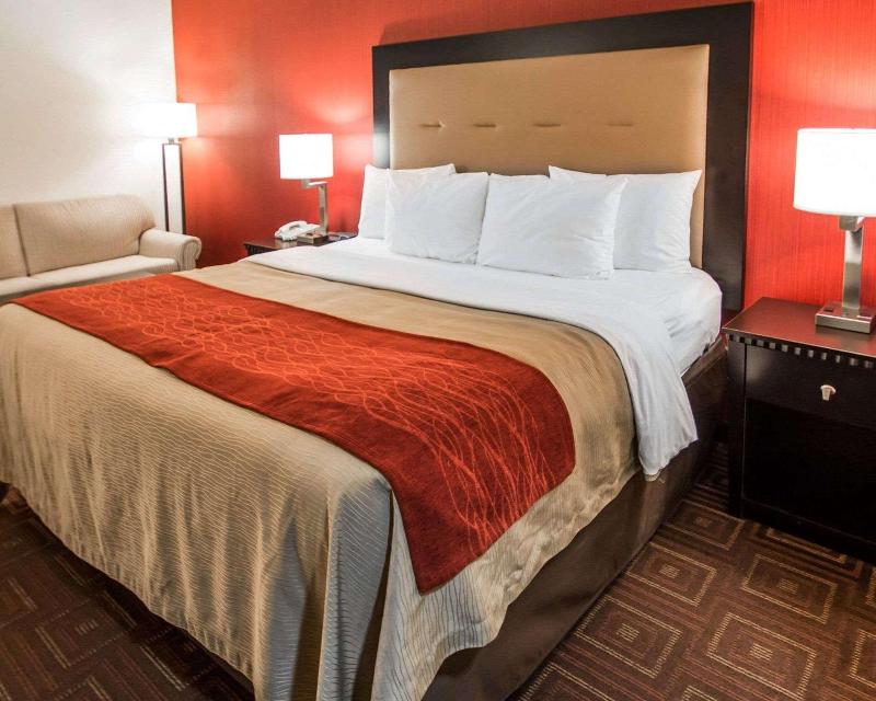 Quality Inn & Suites Nj State Capital Area image