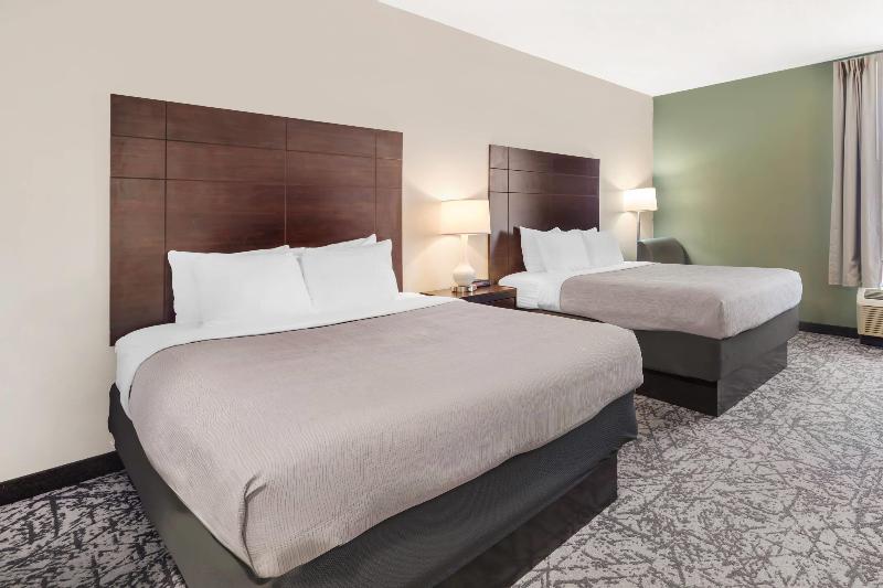 Quality Inn & Suites Nj State Capital Area image