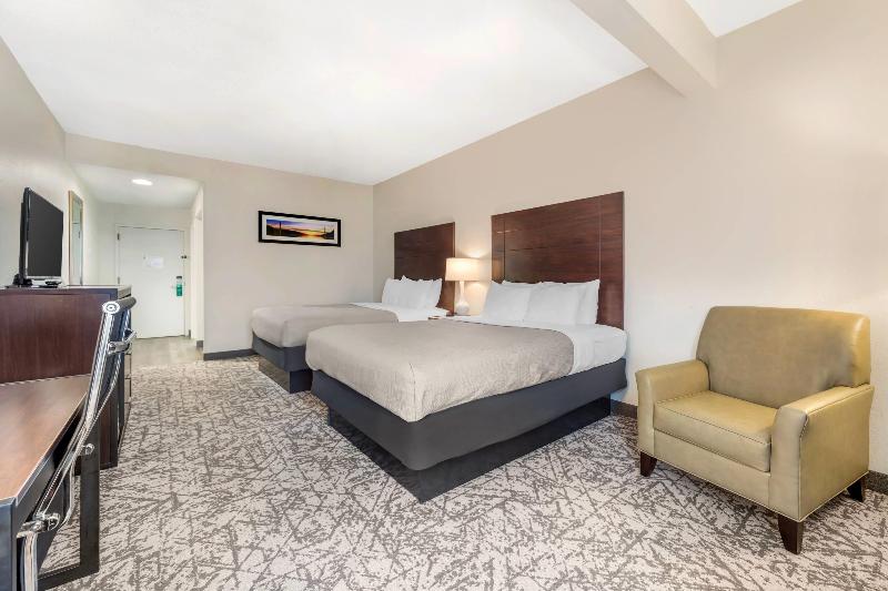 Quality Inn & Suites Nj State Capital Area image