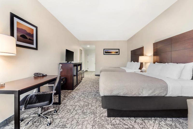 Quality Inn & Suites Nj State Capital Area image