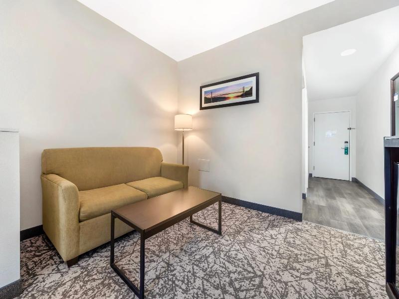 Quality Inn & Suites NJ State Capital Area image
