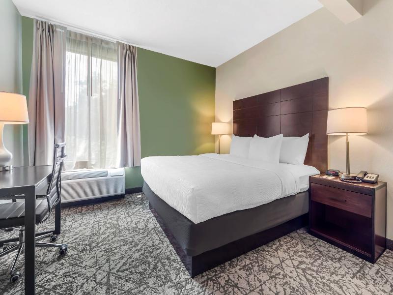 Quality Inn & Suites NJ State Capital Area image