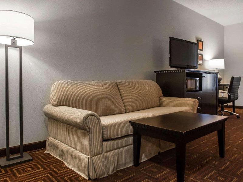 Quality Inn & Suites NJ State Capital Area image