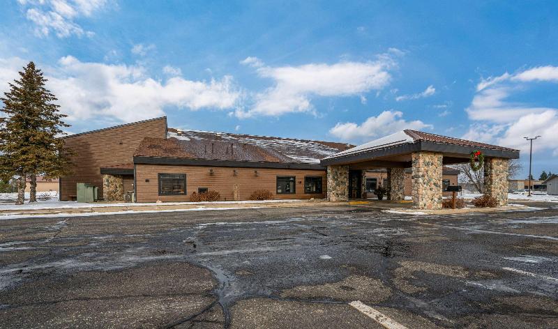 Heartland Inn & Suites, Surestay Collection By Bw image