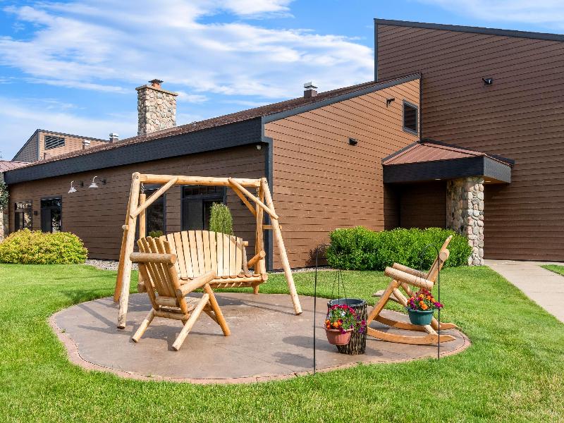 Heartland Inn & Suites, Surestay Collection By Bw image