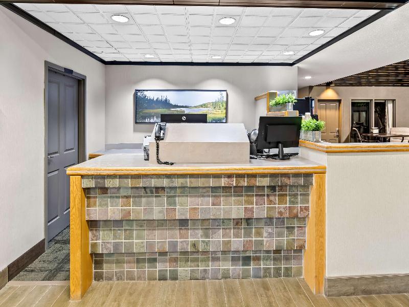 Heartland Inn & Suites, Surestay Collection By Bw image