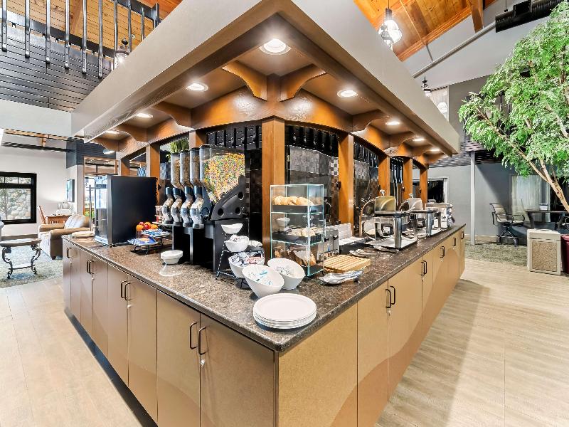 Heartland Inn & Suites, Surestay Collection By Bw image