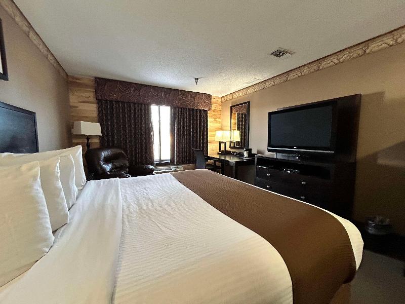 Heartland Inn & Suites, Surestay Collection By Bw image