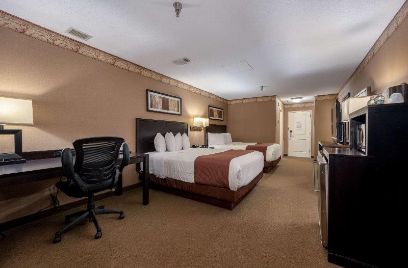Heartland Inn & Suites, Surestay Collection By Bw image