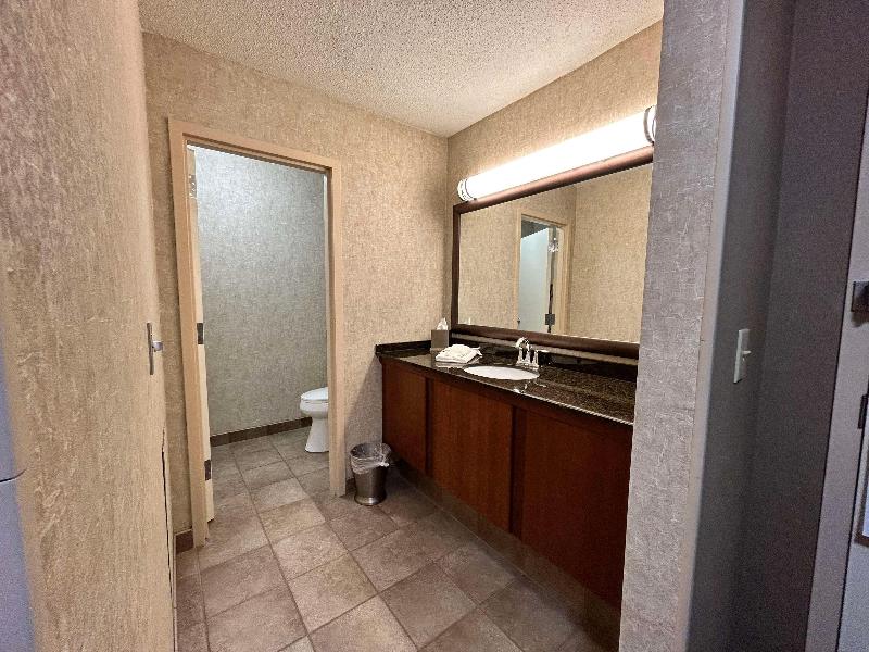 Heartland Inn & Suites, Surestay Collection By Bw image