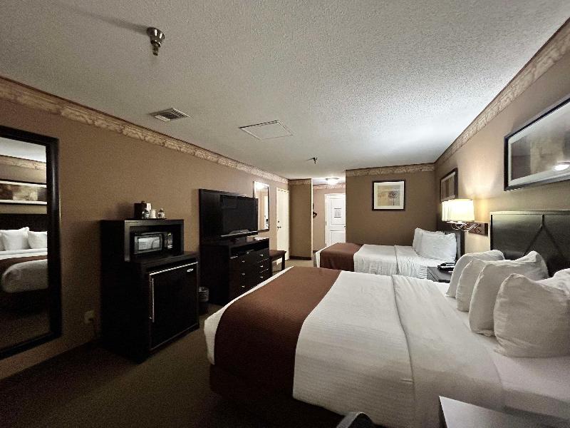 Heartland Inn & Suites, Surestay Collection By Bw image