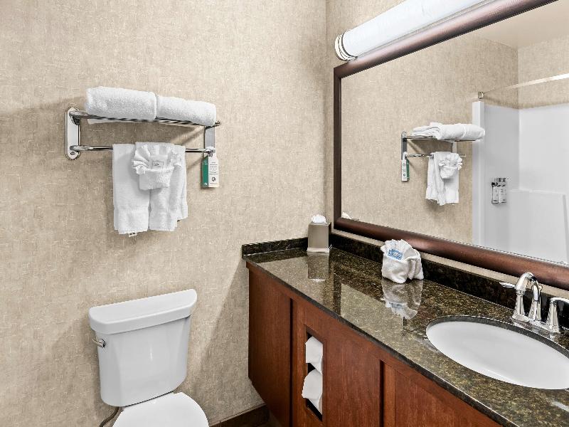 Heartland Inn & Suites, Surestay Collection By Bw image