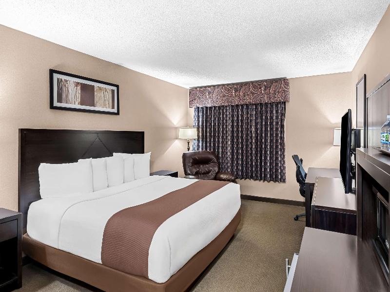 Heartland Inn & Suites, Surestay Collection By Bw image