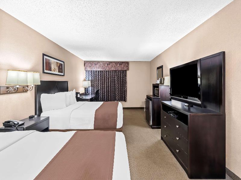 Heartland Inn & Suites, Surestay Collection By Bw image