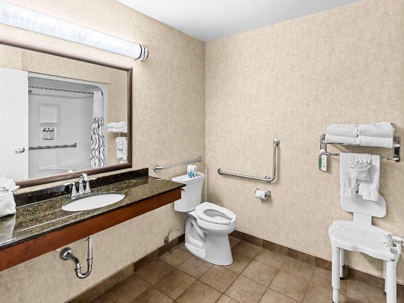 Heartland Inn & Suites, Surestay Collection By Bw image