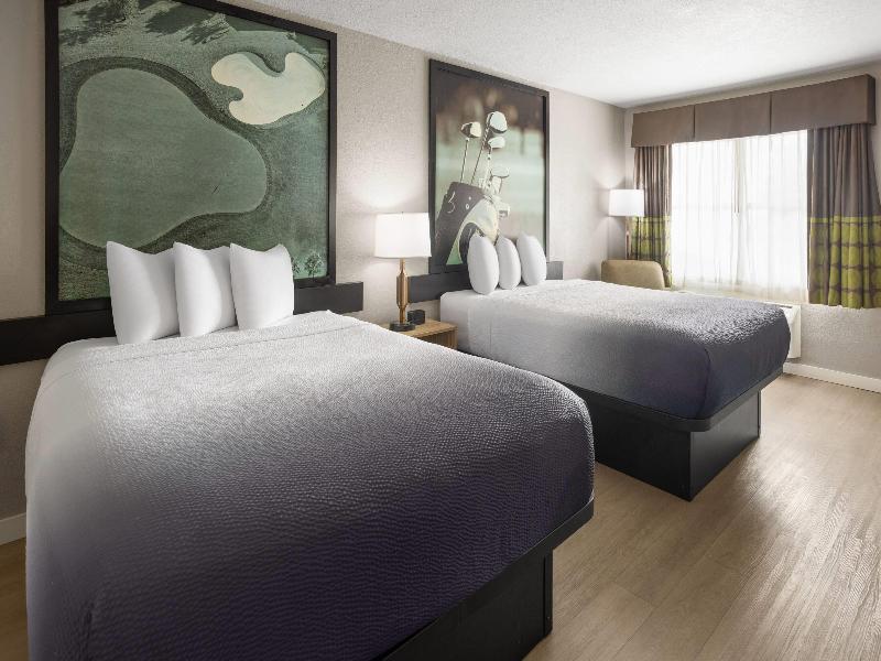 Super 8 by Wyndham Ellenton Bradenton Area image