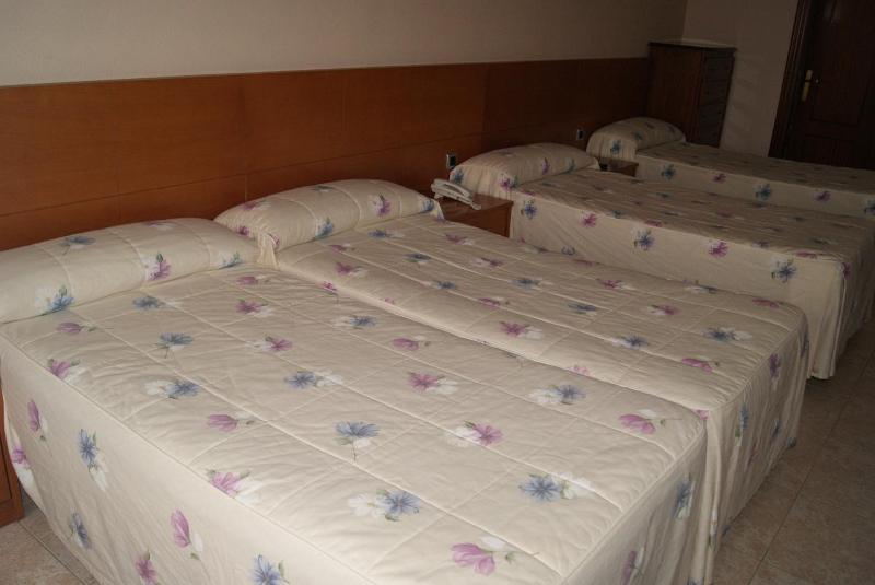 Hostal Hermanos Gutierrez image