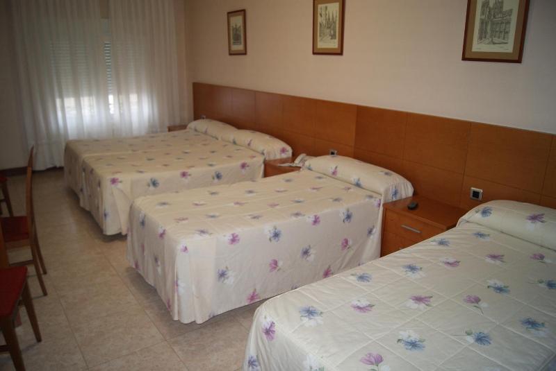 Hostal Hermanos Gutierrez image