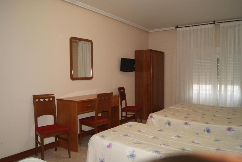 Hostal Hermanos Gutierrez image