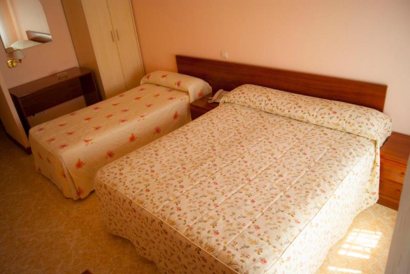 Hostal Hermanos Gutierrez image