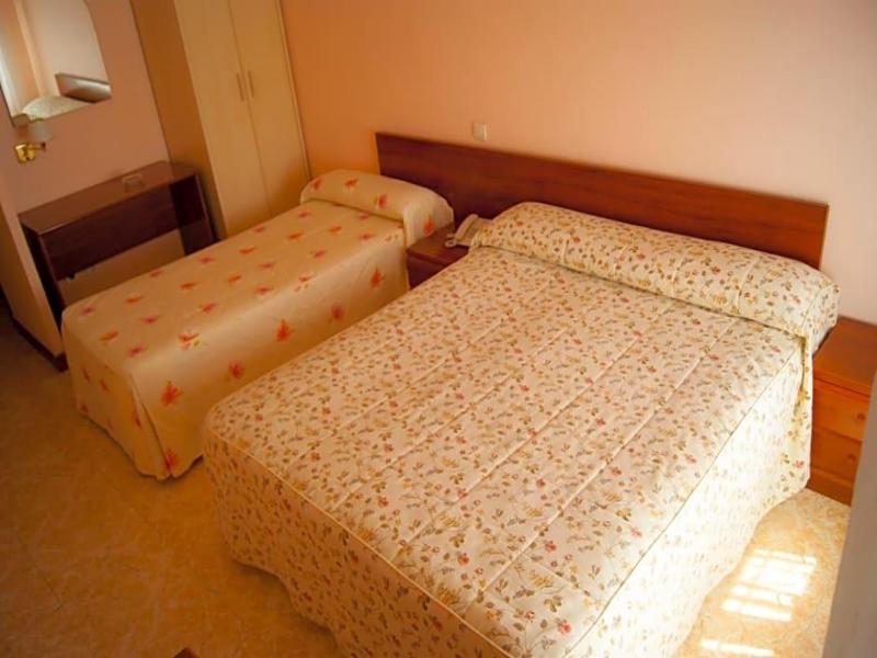 Hostal Hermanos Gutierrez image