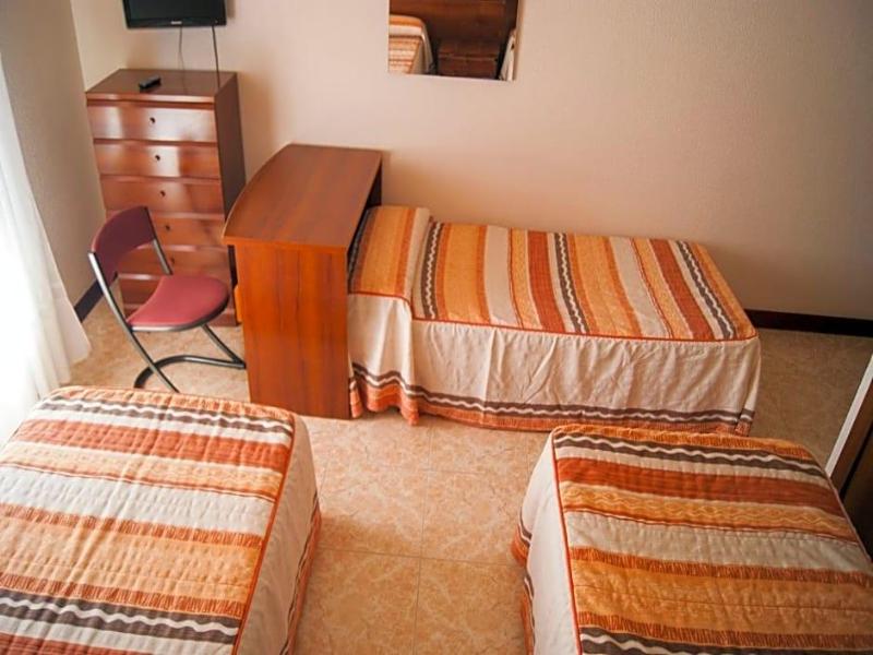Hostal Hermanos Gutierrez image