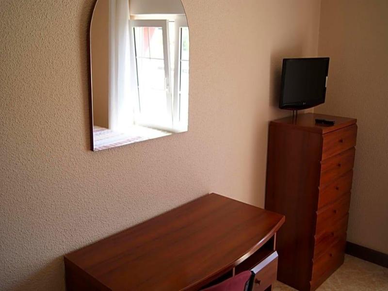 Hostal Hermanos Gutierrez image