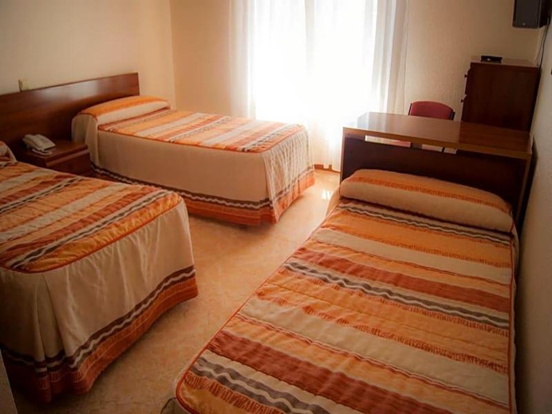 Hostal Hermanos Gutierrez image