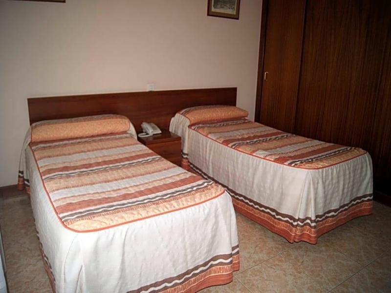 Hostal Hermanos Gutierrez image