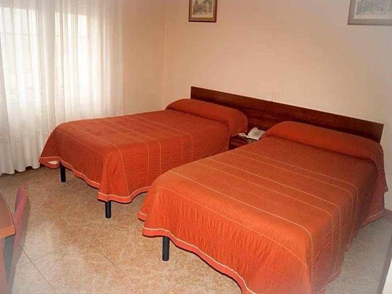 Hostal Hermanos Gutierrez image