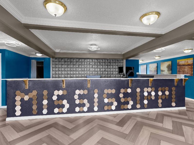 Super 8 by Wyndham Biloxi image