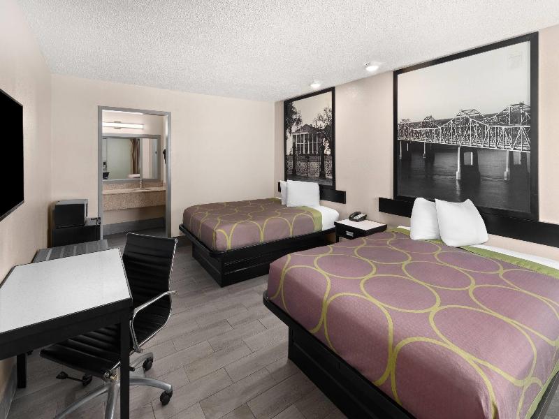 Super 8 by Wyndham Biloxi image
