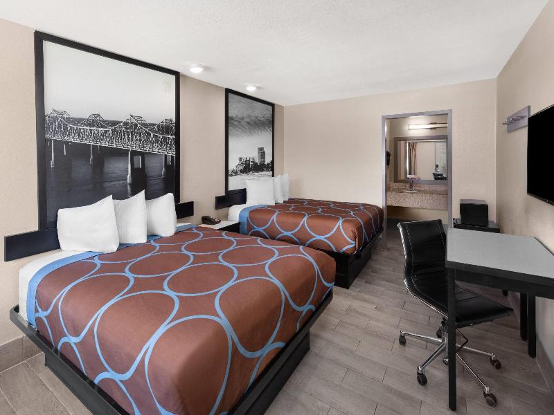 Super 8 by Wyndham Biloxi image