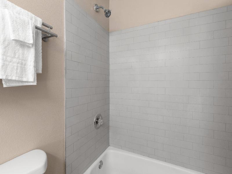 Super 8 by Wyndham Biloxi image
