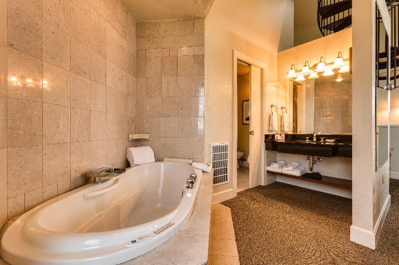 Hotel Bellwether image