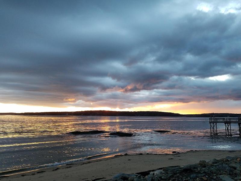 Smugglers Cove Inn Oceanfront Resort image
