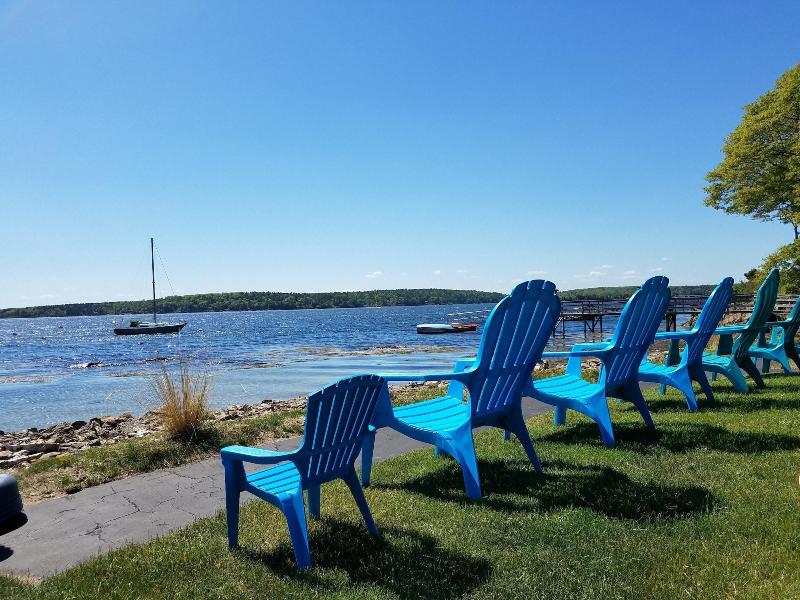 Smugglers Cove Inn Oceanfront Resort image