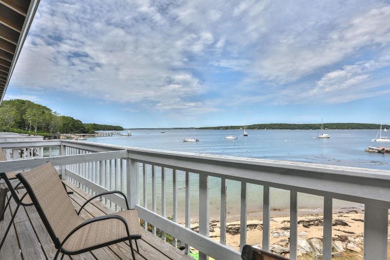 Smugglers Cove Inn Oceanfront Resort image